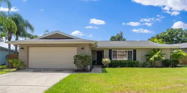 1123 PELICAN PLACE