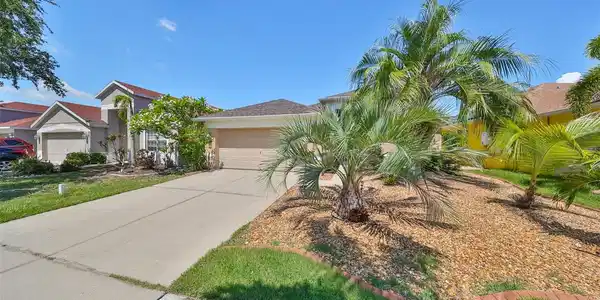 5041 CLOVER MIST DRIVE
