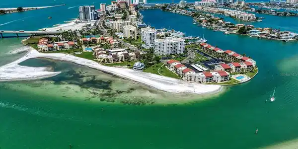 895 S GULFVIEW BOULEVARD