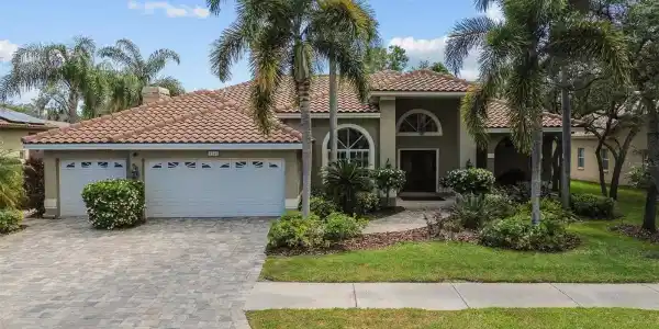 1702 HUNTINGTON COURT
