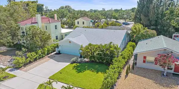 536 RIVIERA STREET