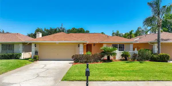 2275 HERON CIRCLE