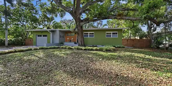 952 46TH STREET