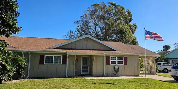 40 SANDRA CIRCLE