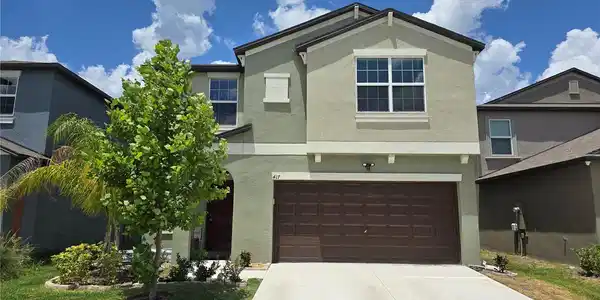 417 ROYAL EMPRESS DRIVE