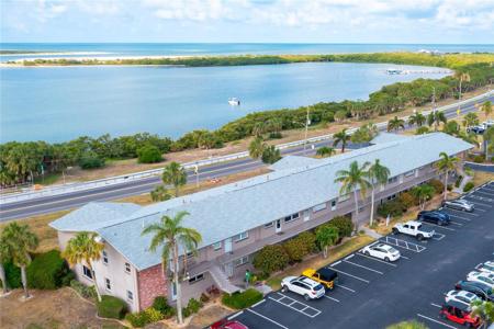 2 CAUSEWAY BLVD