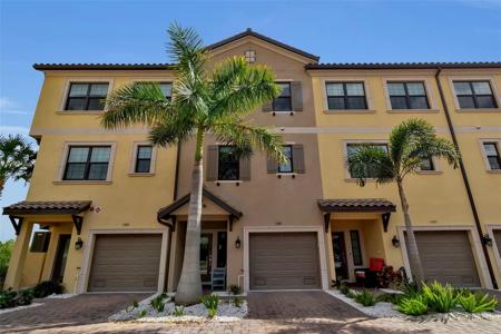 5589 CANNES CIRCLE