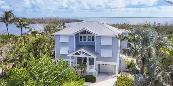 5020 GROUPER HOLE COURT