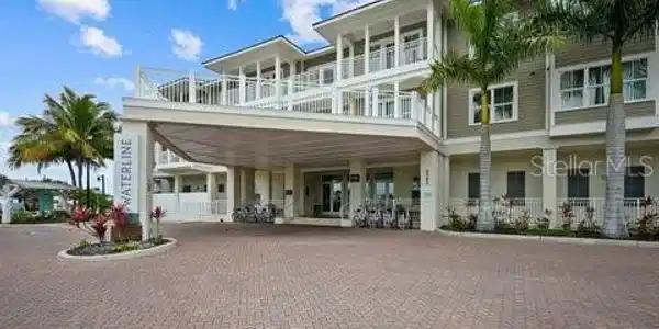 5325 MARINA DRIVE