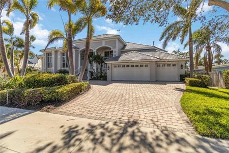 121 N BOULEVARD OF PRESIDENTS