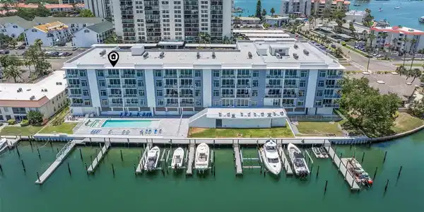 415 ISLAND WAY
