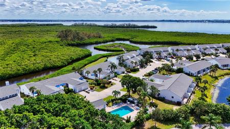 835 WATERSIDE LANE