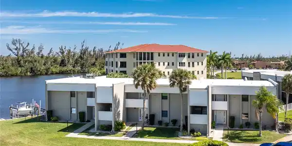 3224 WHITE IBIS COURT