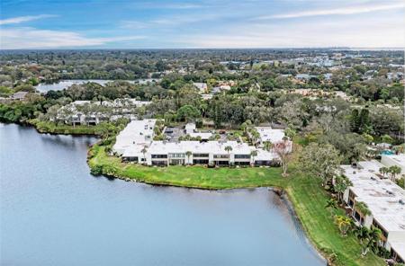 211 LAKEWOOD DRIVE