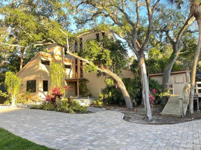 1310 ROBERTS BAY LANE