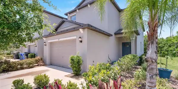 617 ROYAL EMPRESS DRIVE