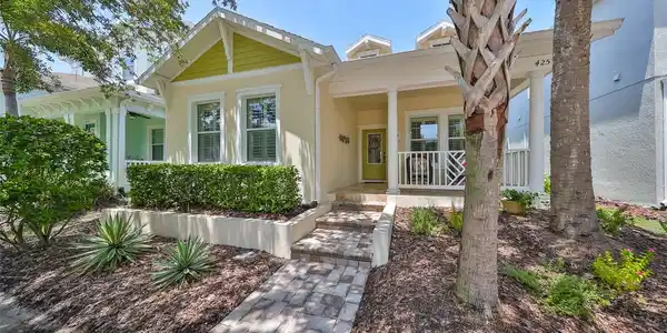 425 WINTERSIDE DRIVE