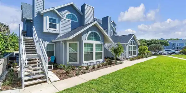 898 BAYBREEZE WAY