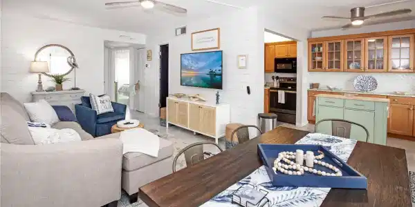 1250 TENNISPLACE COURT