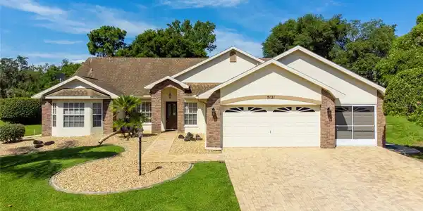 5121 CARNATION COURT