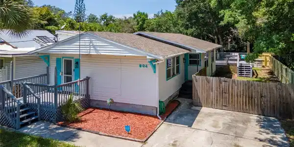 904 TUSKAWILLA STREET