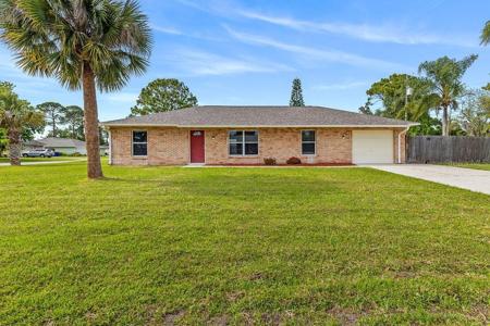 1331 VICTORY PALM DRIVE