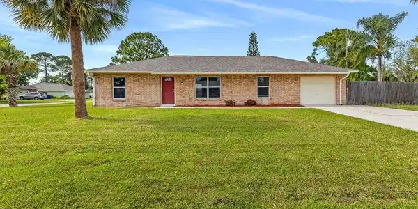 1331 VICTORY PALM DRIVE