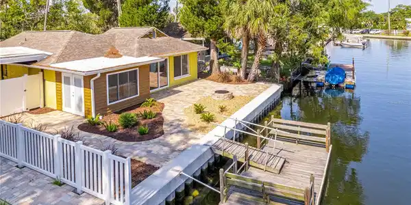 5343 HUSHPUPPY LANE