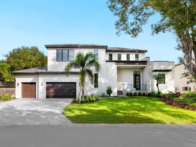 722 SIESTA KEY CIRCLE