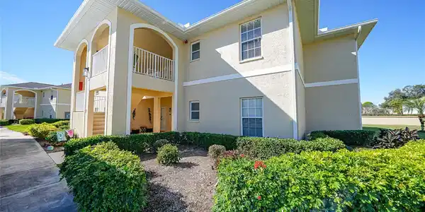 5800 SABAL TRACE DRIVE