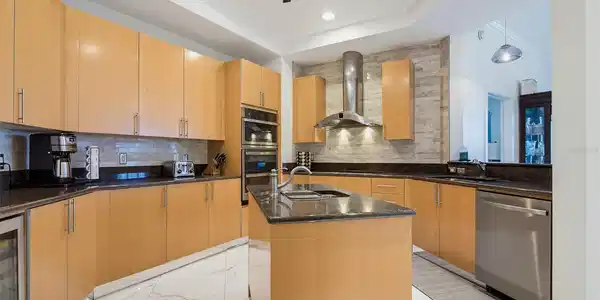 Image 4 Image 4