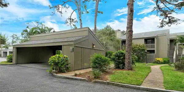 111 WOODLAND PLACE