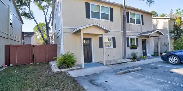 148 DOUGLAS ROAD W