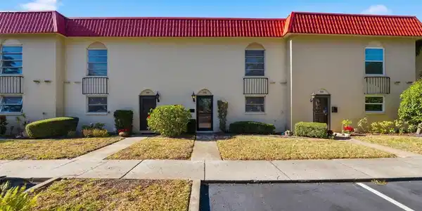 2700 BAYSHORE BOULEVARD