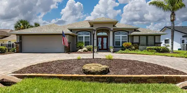 11 CLAYMONT COURT N