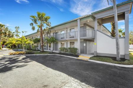 7150 N TAMIAMI TRAIL