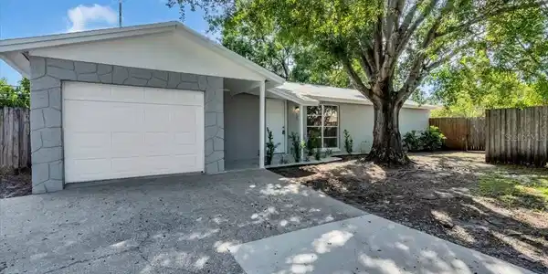 6702 GLEN FOREST COURT
