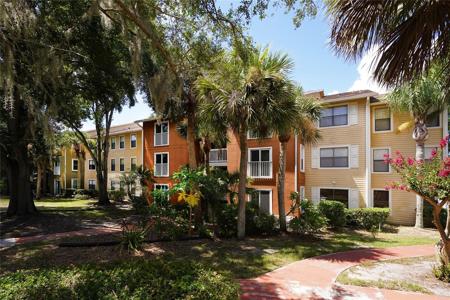 225 S TROPICAL TRAIL NE