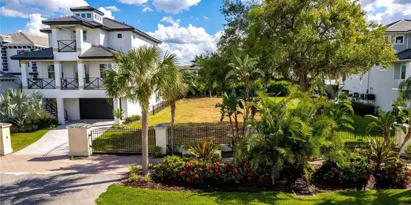 538 ESTUARY SHORE LANE