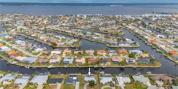 450 CAPRI ISLES COURT