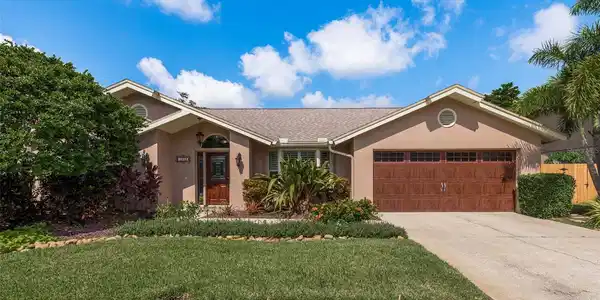 1203 LAWNSIDE AVENUE