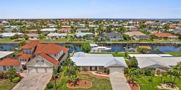 2224 PALM TREE DRIVE
