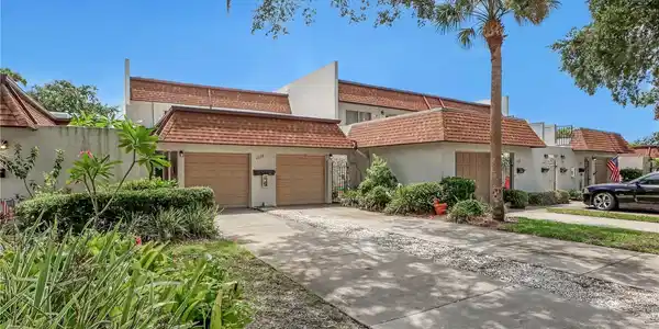 2568 DEMARET DRIVE