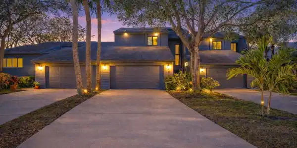 12 MARINER DRIVE
