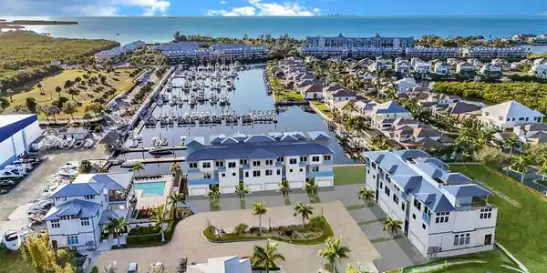 3041 BERMUDA SLOOP CIRCLE