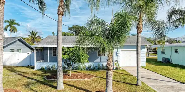 616 PALM AVENUE