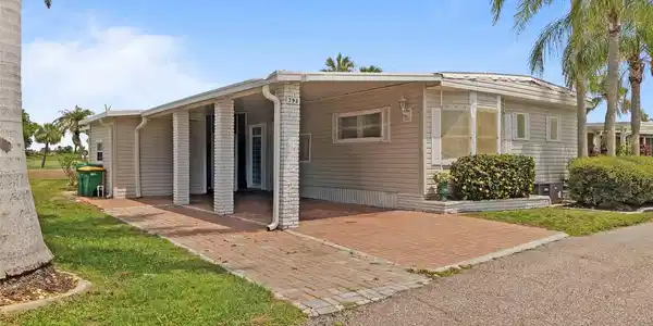 2100 KINGS HIGHWAY