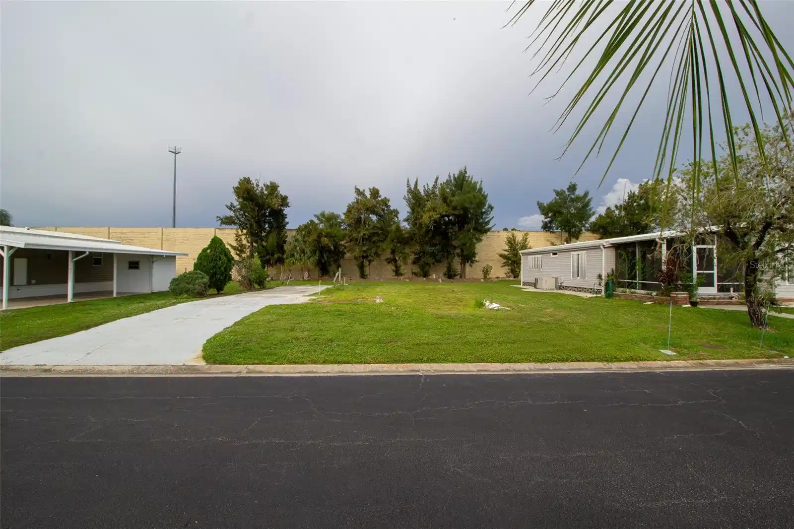 Image 1 Image 1