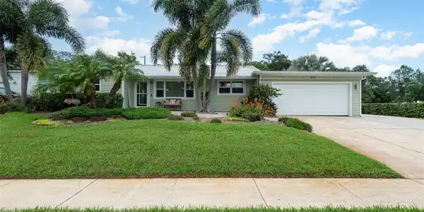 840 KAREN DRIVE