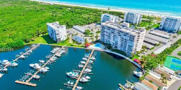 5151 N HIGHWAY A1A